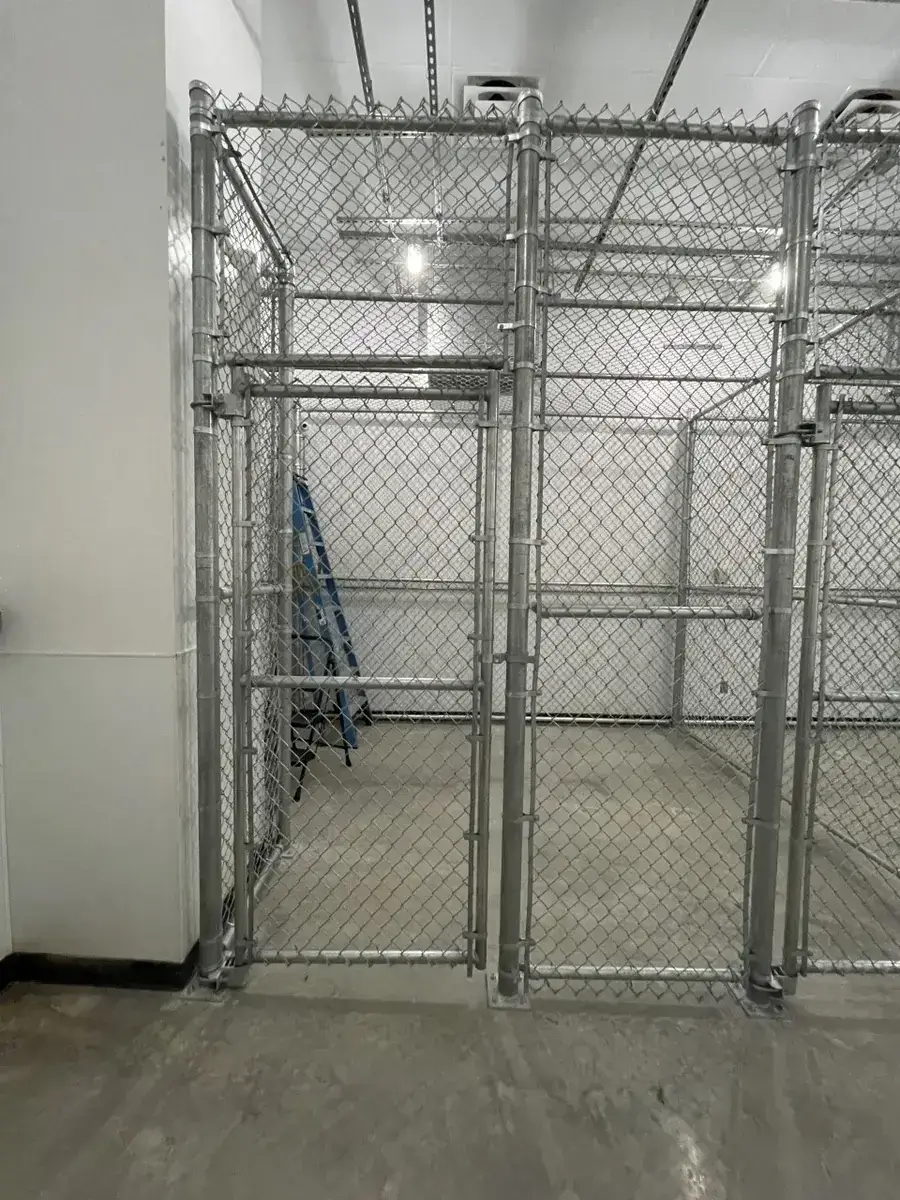 Heavy Duty Chain Link Perimeter Heavy-duty industrial chain link perimeter fence